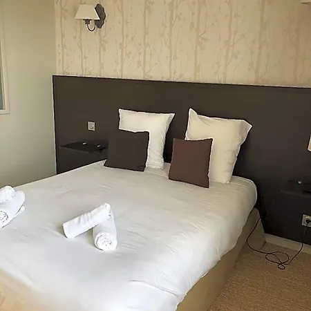 Du Chasseur Hotel *