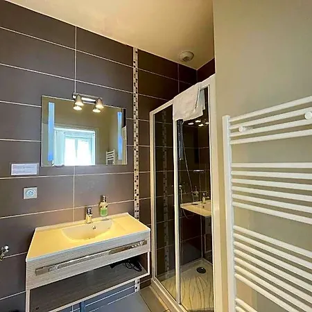 Du Chasseur Hotel Maurepas (Yvelines)